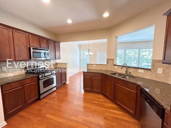 Building Photo - 3 Bed, 2.5 Bath Home with Attached Garage / Available Now!