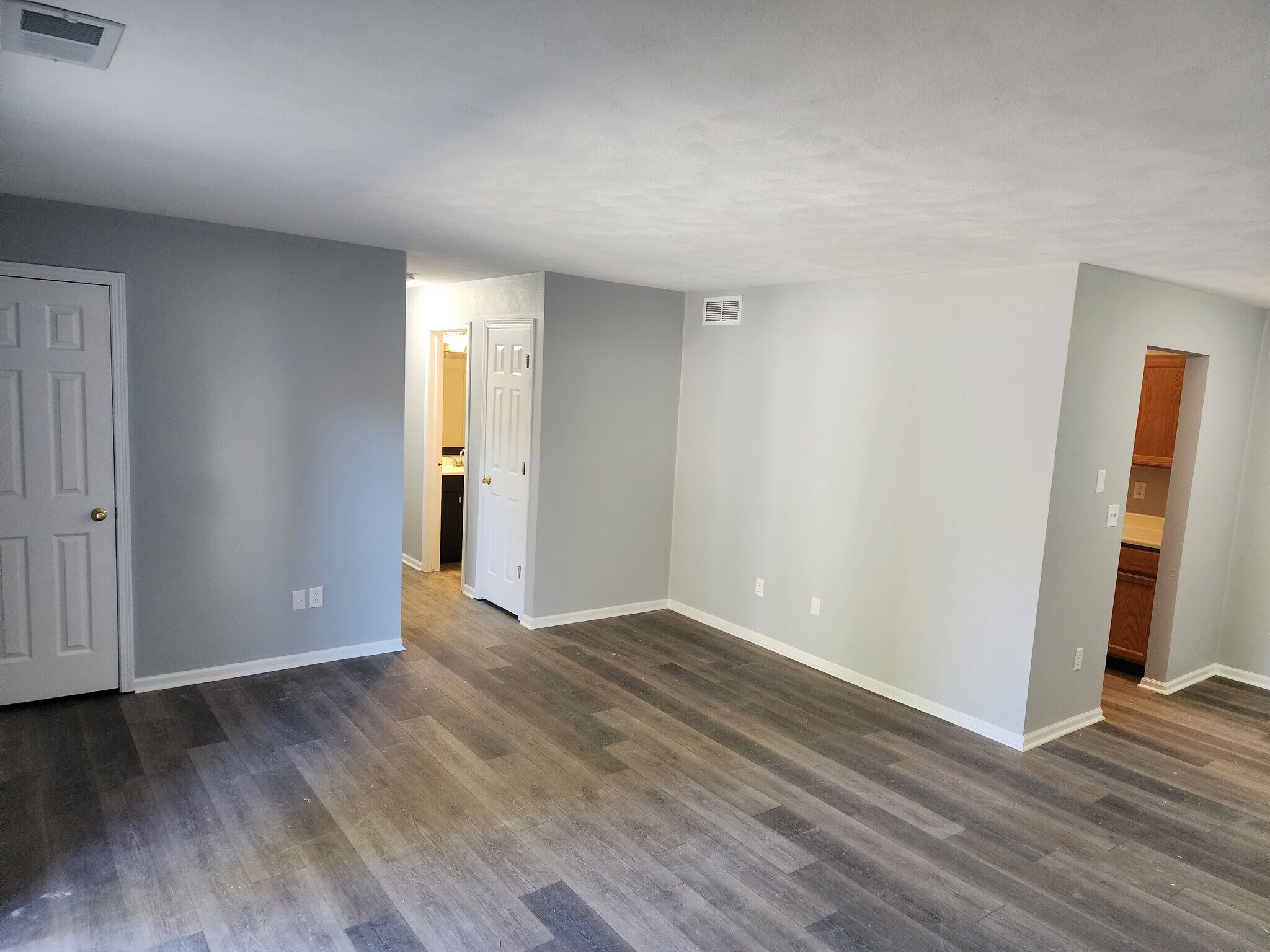 Building Photo - 5597 Andrews Dr