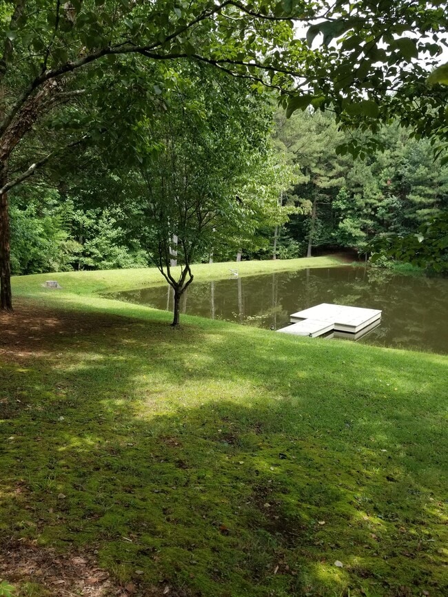 Building Photo - 1160 12 Oaks Cir