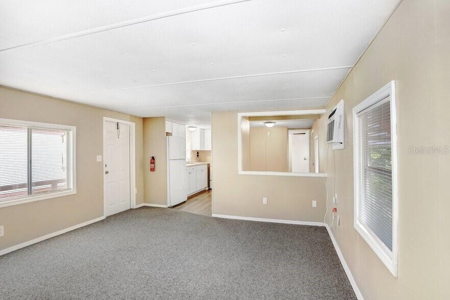 Building Photo - 14610 Coral Dr