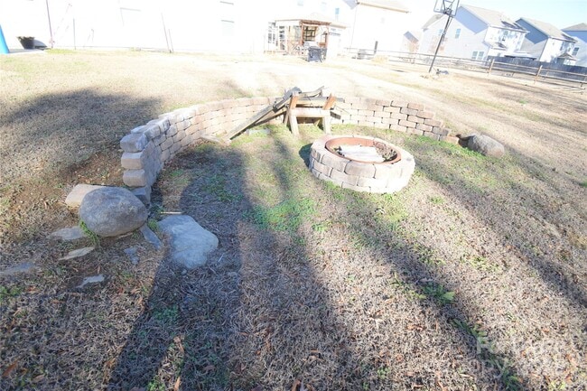 Building Photo - 3296 Saddlebrook Dr