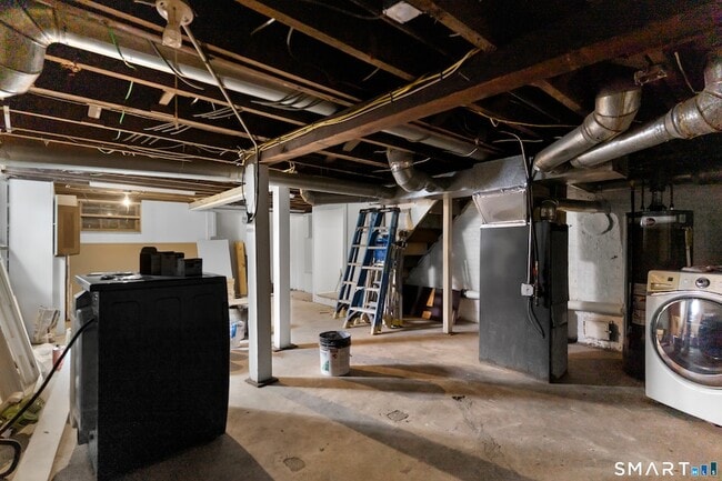 Building Photo - 366 Remington St