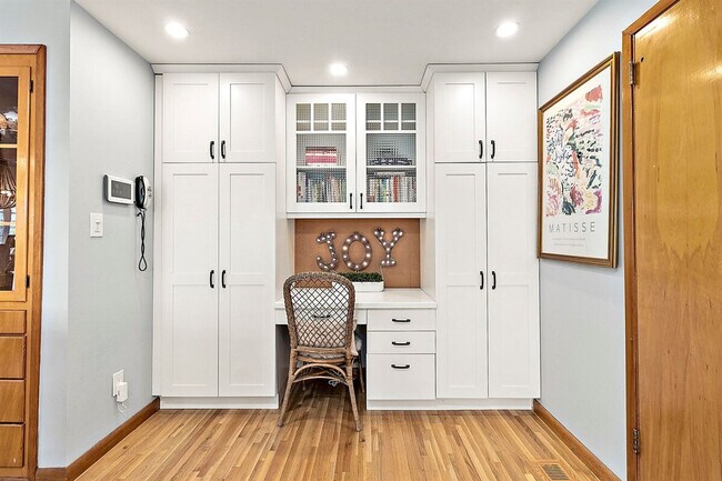 Building Photo - 5717 N 18th St