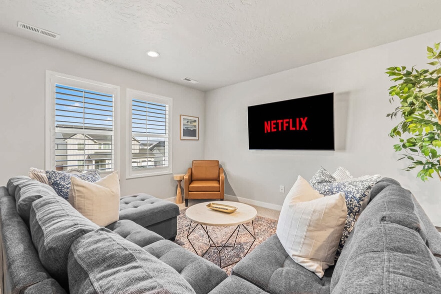 Building Photo - 10053 W Lyrical Dr