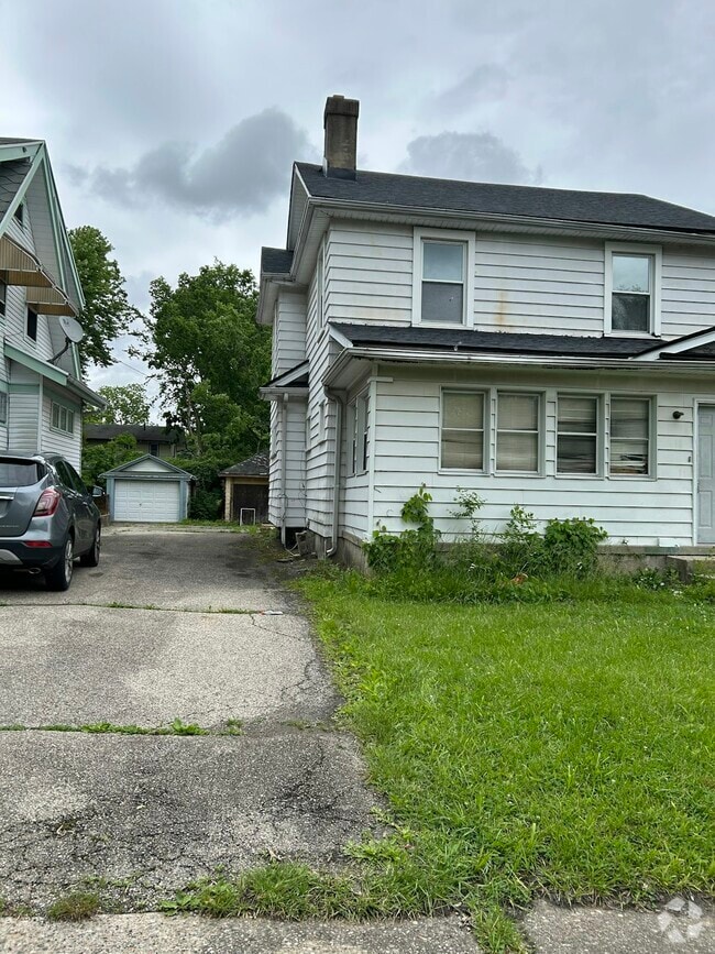 Building Photo - 844 St Agnes Ave