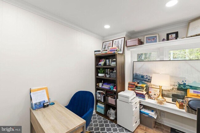 Building Photo - 31 W Southwerk St