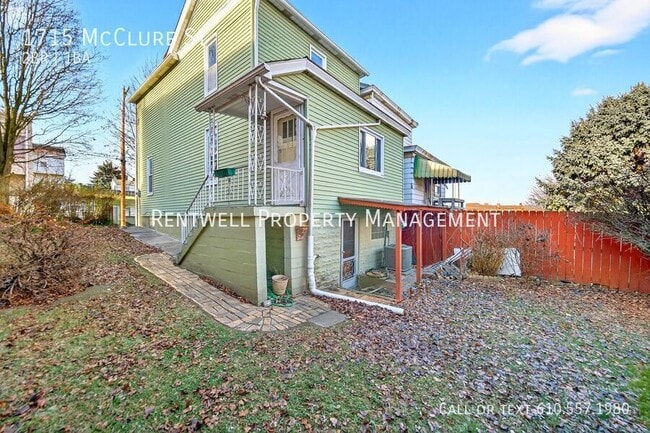 Building Photo - 1715 McClure St