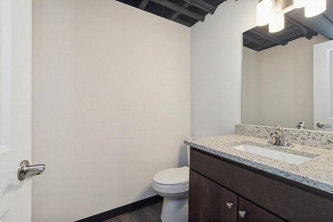 Building Photo - 13 Apollo Ct