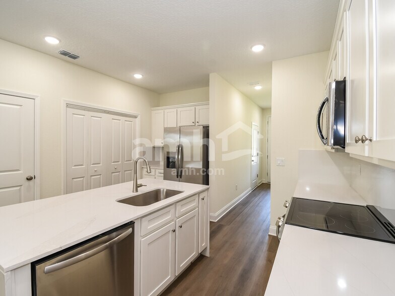 Building Photo - 97010 Blackrock Cv Wy