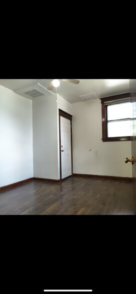 Building Photo - 3933 W Lafayette Blvd