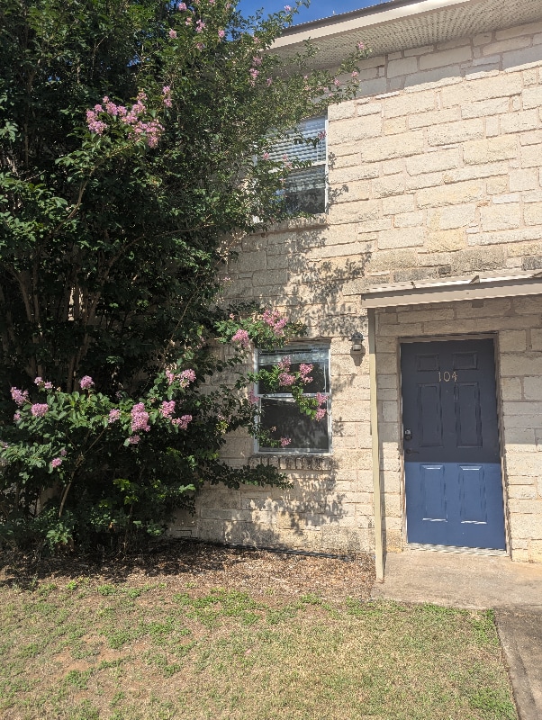 Building Photo - 114 Scofield Ave