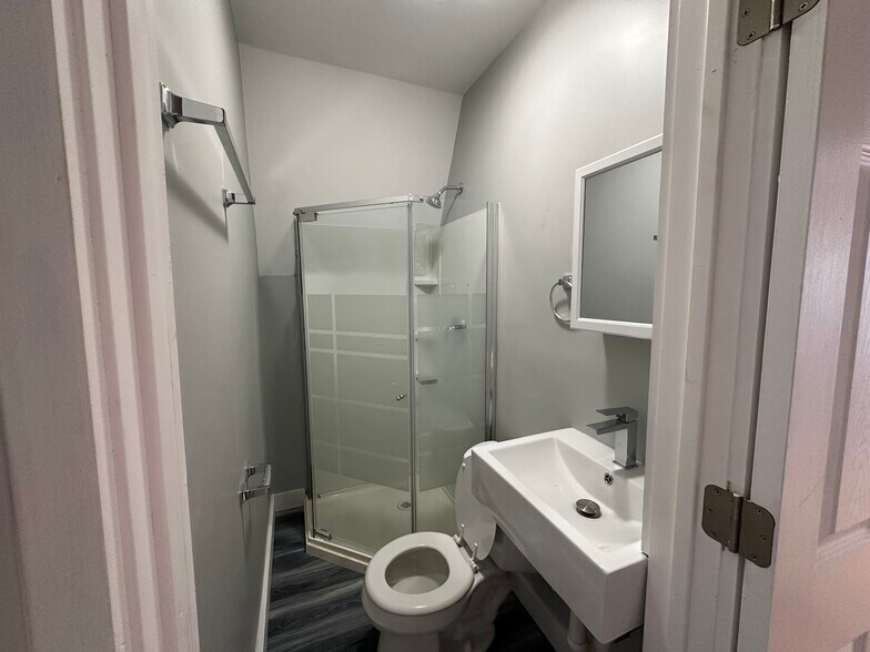 Building Photo - 135 Nonantum St