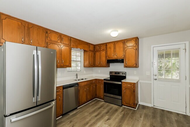 Building Photo - 7391 White Castle Ct