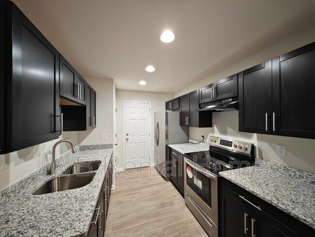 Building Photo - 5338 Chenango Blvd