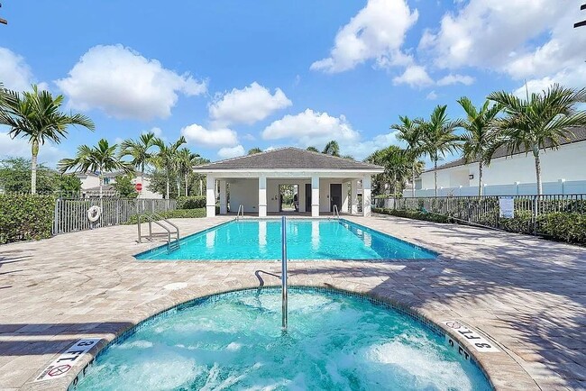 Building Photo - 445 NW 36th Ave