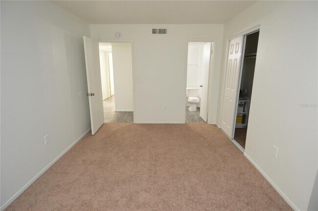 Building Photo - 5004 Castile Pl