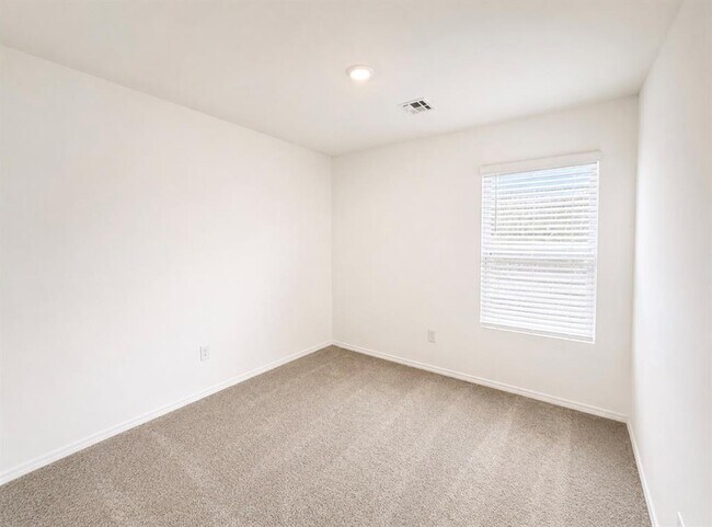 Building Photo - 12917 Florence Ln
