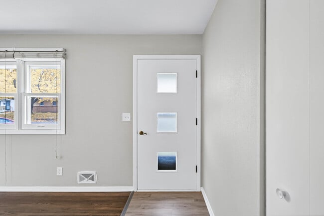 Building Photo - 3953 Arthur St NE