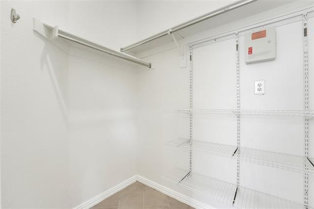 Building Photo - 636 Huntington Ln