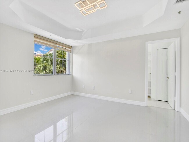 Building Photo - 6420 NW 114th Ave