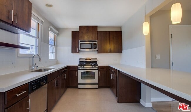 Building Photo - 1513 Penmar Ave