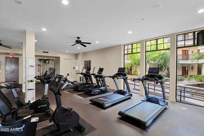 Building Photo - 8 Biltmore Estates Dr