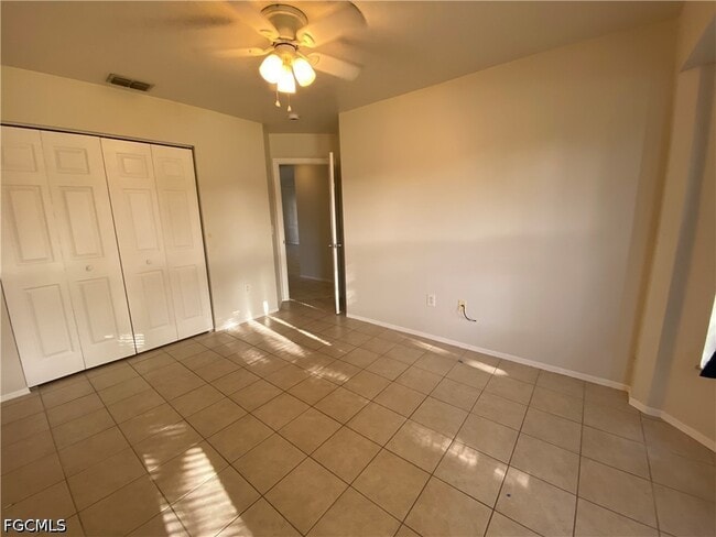 Building Photo - 622 SE 13th Pl