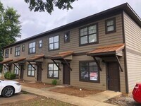 Building Photo - Town Home For Rent In Tuscaloosa, AL! COMING SOON!