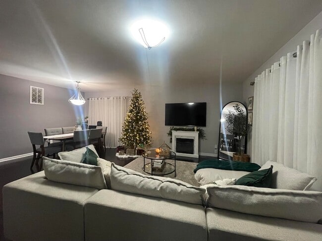 Building Photo - 51 S Midland Ave