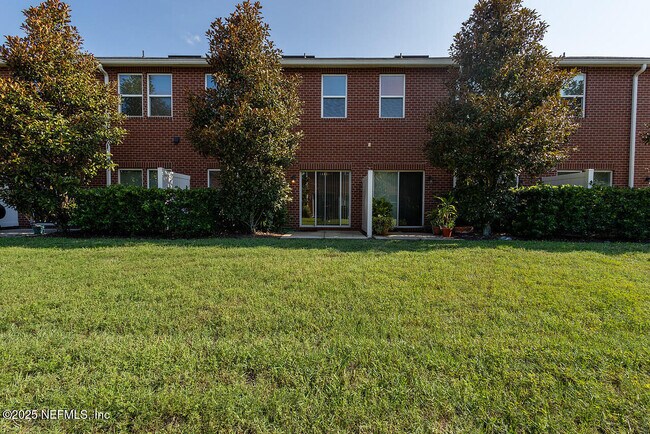 Building Photo - 9439 High Meadow Ln