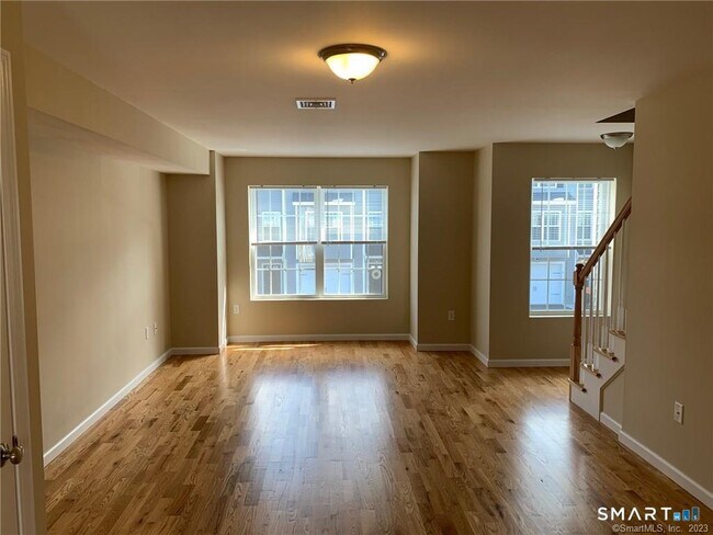 Building Photo - 27 Tridell Dr