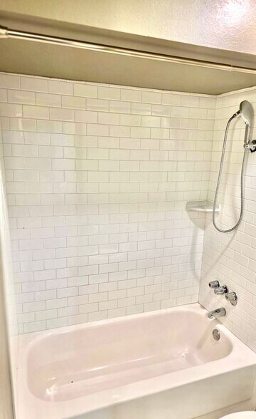 Building Photo - 856 Creekway Ct