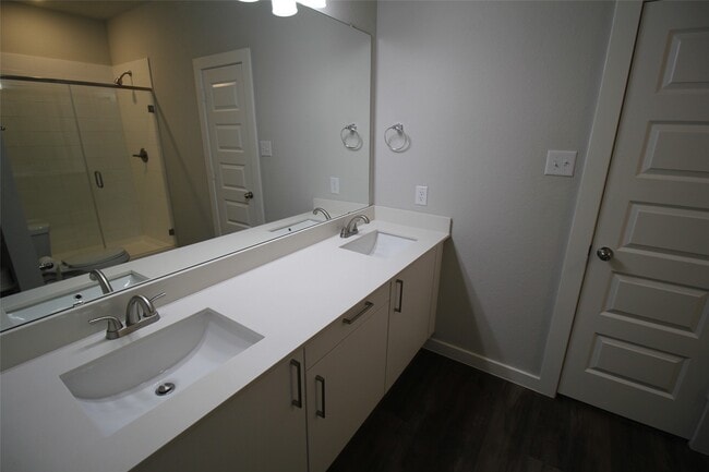 Building Photo - 25504 Starling Ln