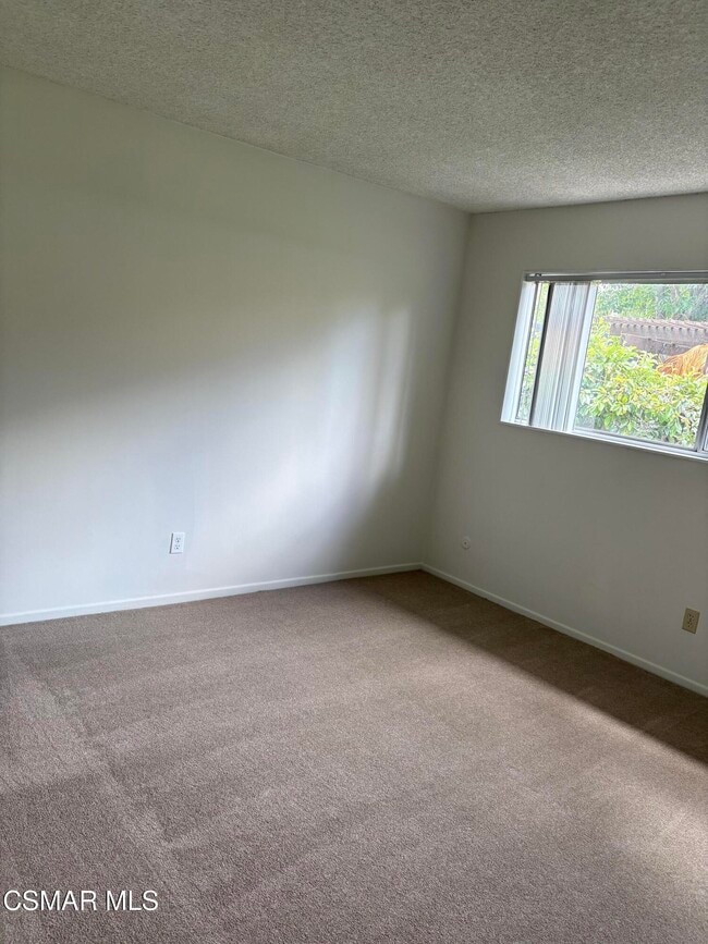 Building Photo - 5780 Lake Lindero Dr