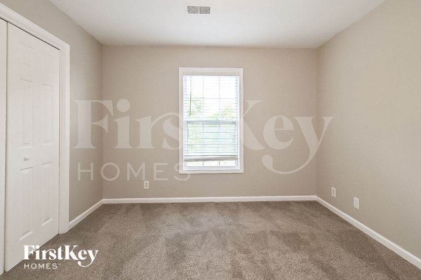 Building Photo - 3916 Justene Ct