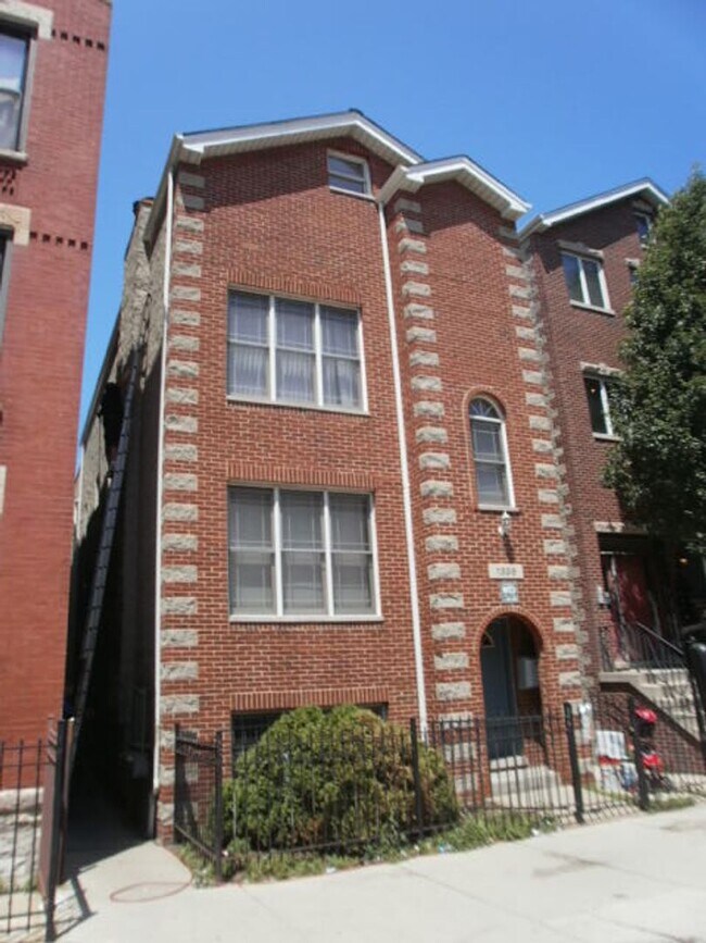 Building Photo - Kennelly Properties - 1336