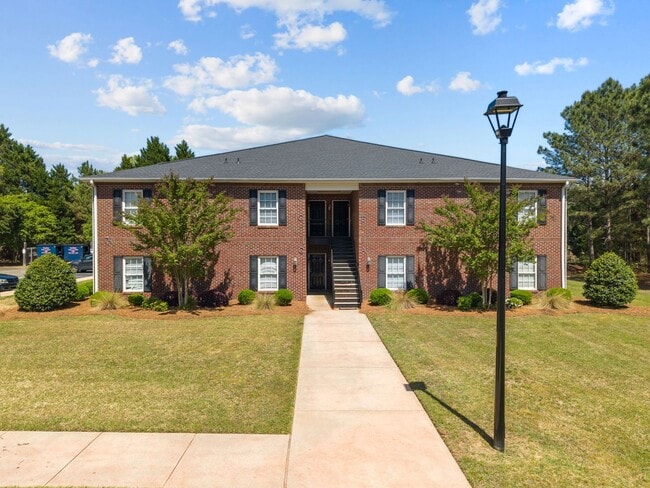 Building Photo - FULLY FURNISHED EXCLUSIVE SHORT AND MIDTERM RENTAL ONLY!