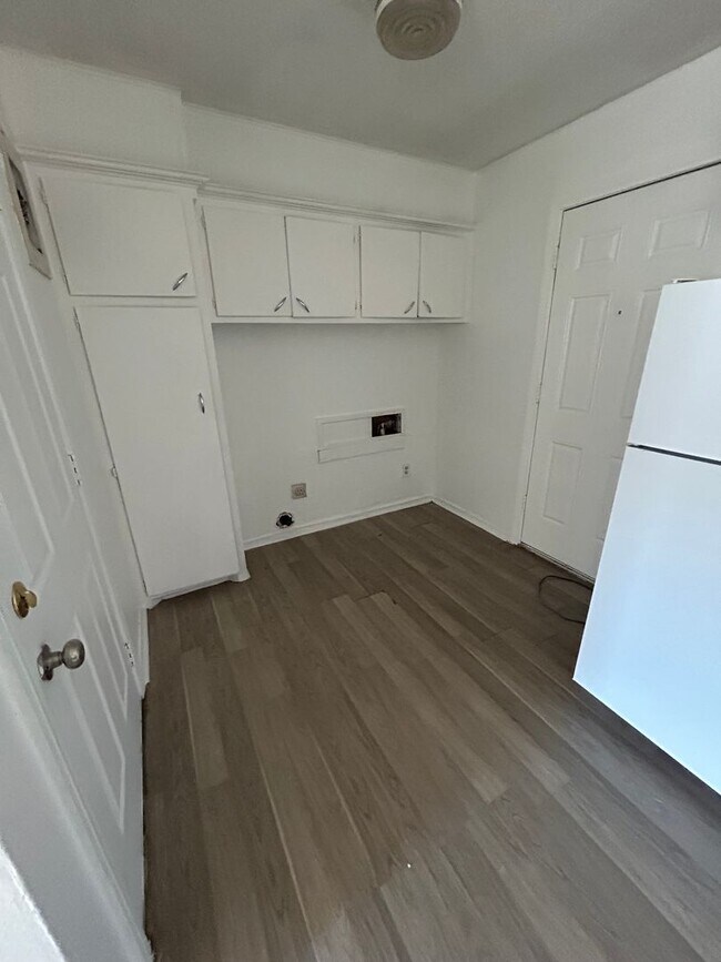 Building Photo - 1612 58th St