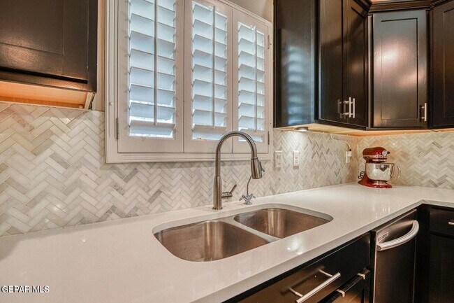 Building Photo - 12133 Chapel Hill Rd