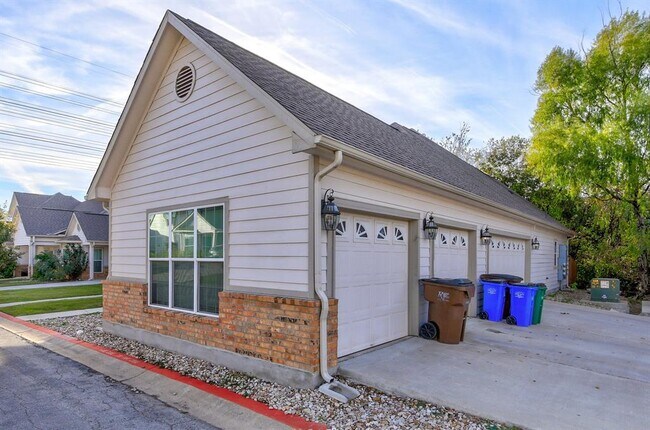 Building Photo - 12164 Abbey Glen Ln