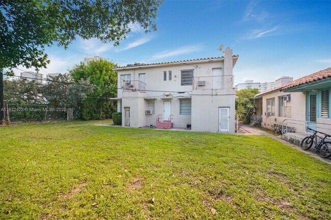 Building Photo - 825 Alton Rd