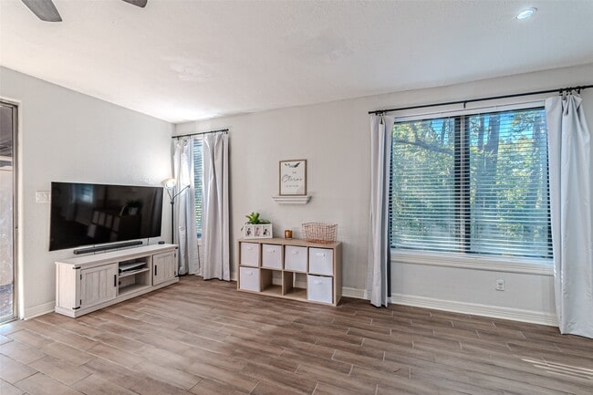 Building Photo - 15179 Kimberley Ct