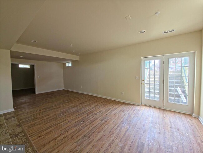 Building Photo - 7108 Sudley Ave