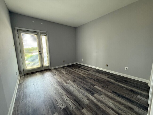 Building Photo - 5709 Lyons View Pike