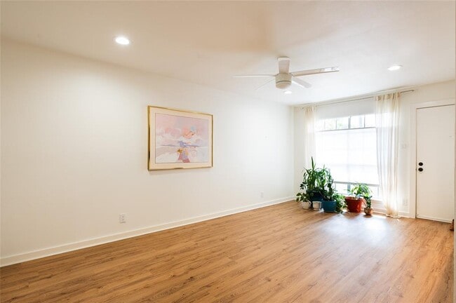 Building Photo - 7920 Rockwood Ln