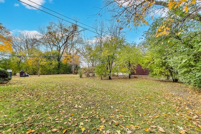 Building Photo - 4350 Bobolink Terrace