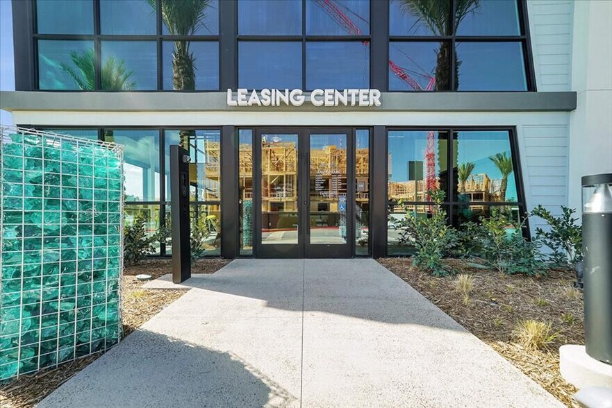 Building Photo - 3250 Barnett Ave