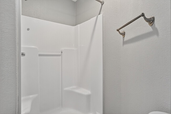 Building Photo - 401 Kahler Ct