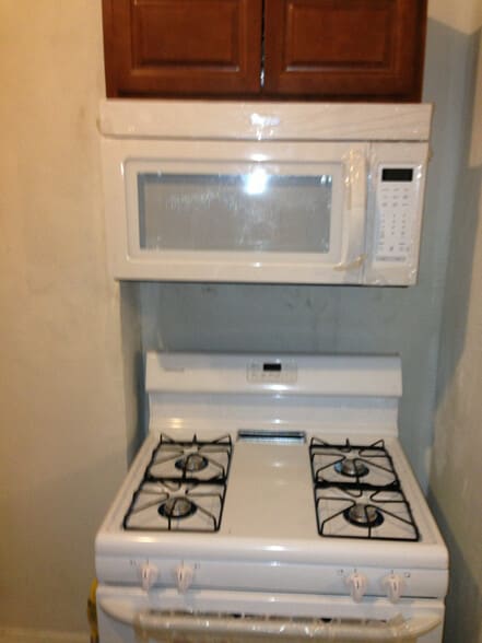 Building Photo - 610 S Millvale Ave