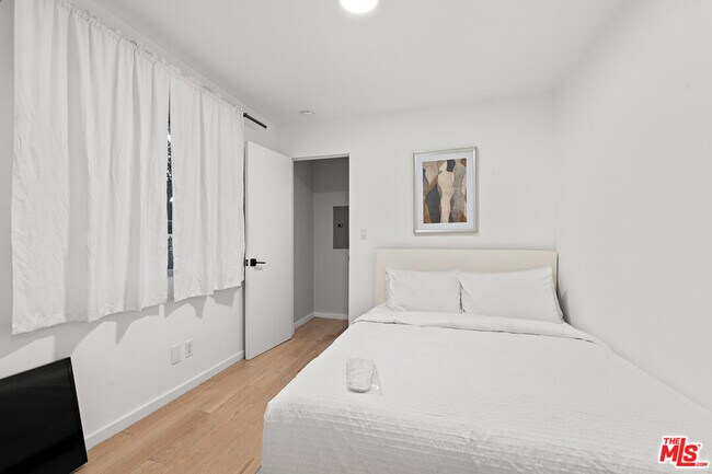 Building Photo - 10134 Angelo View Dr